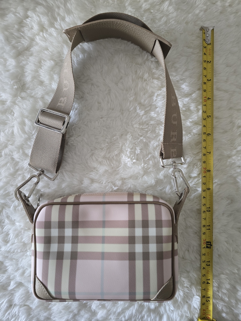 Burberry Pink Check Camera Bag - Picture 5 of 9